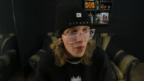 Snapshot of jinnbook chatting on 03-01-25, 08:34 JinnBook online show from 03-01-25, 08:34