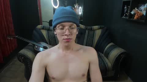 Snapshot of jinnbook chatting on 10-07-25, 09:28 JinnBook online show from 10-07-25, 09:28