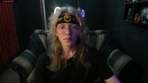 Snapshot of jinnbook chatting on 10-29-25, 04:37 JinnBook online show from 10-29-25, 04:37