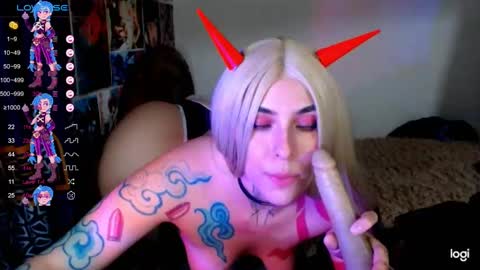 Snapshot of jinx_25 chatting on 12-10-24, 09:23 Jinx online show from 12-10-24, 09:23