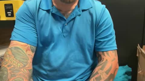 Snapshot of jitzgolfer chatting on 05-25-26, 02:17 jitzgolfer online show from 05-25-26, 02:17