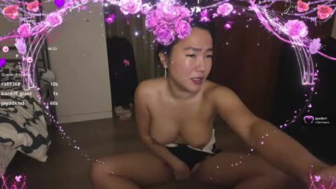 Jiwon online show from 01-19-25, 05:28