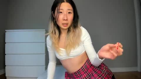 Jiwoo online show from 03-25-26, 06:36