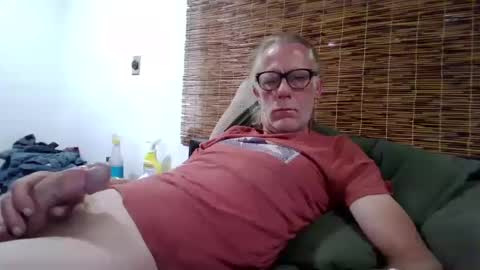 jizzmitten5 online show from 10-10-25, 03:16