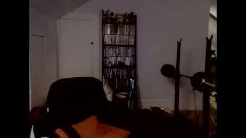 Snapshot of jizzmoe chatting on 01-23-25, 09:18 akuma online show from 01-23-25, 09:18