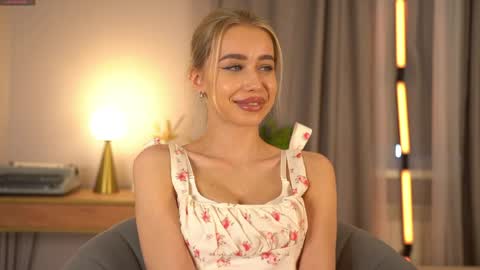 Jenny online show from 03-08-26, 08:18