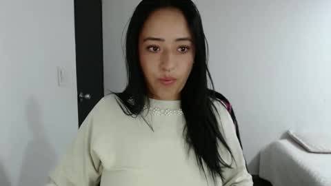 Snapshot of jjulietha95 chatting on 01-25-25, 09:47 Julieta online show from 01-25-25, 09:47