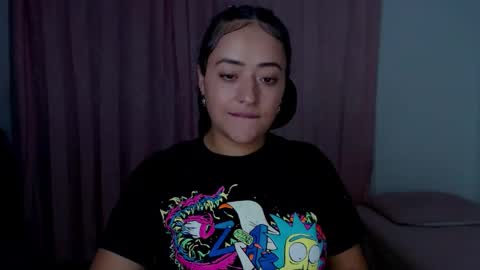 Snapshot of jjulietha95 chatting on 02-21-25, 05:56 Julieta online show from 02-21-25, 05:56