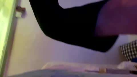 Snapshot of jlarks1 chatting on 04-12-26, 10:48 jlarks1 online show from 04-12-26, 10:48