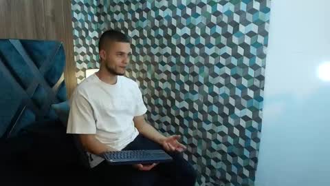 Snapshot of joaho_fernandez chatting on 05-22-26, 08:36 Joao online show from 05-22-26, 08:36