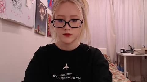 joan_kiss online show from 12-21-25, 10:11