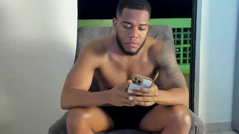 Snapshot of joan_saenz chatting on 01-20-25, 01:39 JOAN SAENZ online show from 01-20-25, 01:39