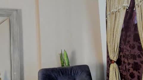 Snapshot of joan_saenz chatting on 02-13-25, 07:10 JOAN SAENZ online show from 02-13-25, 07:10