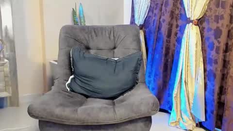 Snapshot of joan_saenz chatting on 02-24-25, 01:13 JOAN SAENZ online show from 02-24-25, 01:13