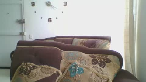 Snapshot of joan_saenz chatting on 12-17-25, 09:21 JOAN SAENZ online show from 12-17-25, 09:21