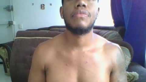 Snapshot of joan_saenz chatting on 12-18-25, 10:05 JOAN SAENZ online show from 12-18-25, 10:05