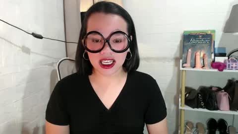 Joana online show from 02-12-25, 01:52