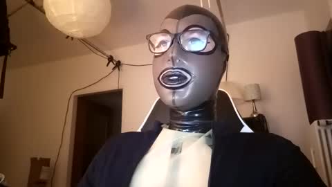 Snapshot of joanesxfree chatting on 02-03-25, 10:00 The sweetest toy online show from 02-03-25, 10:00