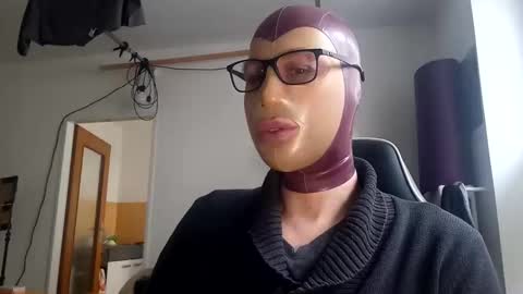 Snapshot of joanesxfree chatting on 02-16-25, 01:38 The sweetest toy online show from 02-16-25, 01:38