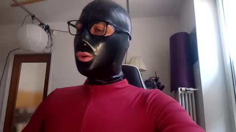 Snapshot of joanesxfree chatting on 02-18-25, 11:55 The sweetest toy online show from 02-18-25, 11:55