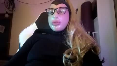 Snapshot of joanesxfree chatting on 03-03-25, 11:24 The sweetest toy online show from 03-03-25, 11:24