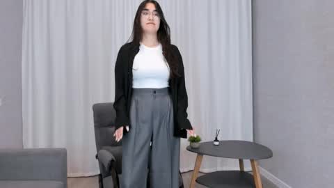 Snapshot of joangoulder chatting on 12-14-24, 02:10 Mia online show from 12-14-24, 02:10