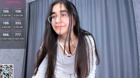 Snapshot of joangoulder chatting on 01-06-25, 12:02 Mia online show from 01-06-25, 12:02