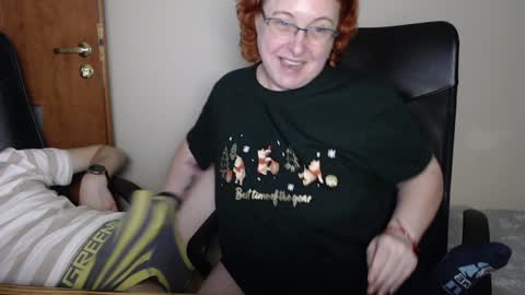 Snapshot of joannaandneighbour chatting on 12-29-24, 08:48 Joanna and Greg online show from 12-29-24, 08:48