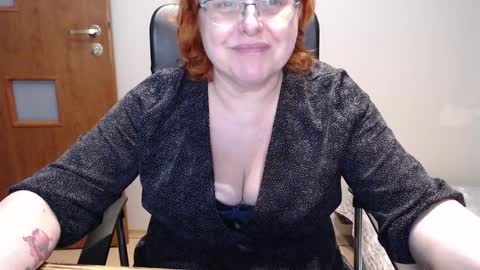 Snapshot of joannaandneighbour chatting on 01-03-25, 03:33 Joanna and Greg online show from 01-03-25, 03:33