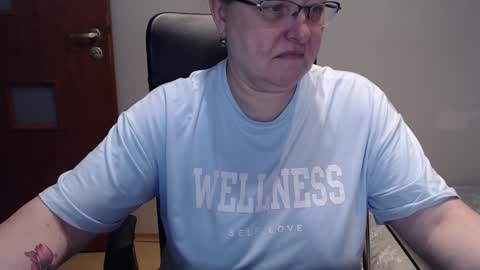 Snapshot of joannaandneighbour chatting on 01-31-25, 08:32 Joanna and Greg online show from 01-31-25, 08:32