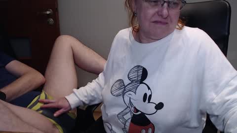 Snapshot of joannaandneighbour chatting on 02-07-25, 05:51 Joanna and Greg online show from 02-07-25, 05:51