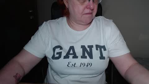 Snapshot of joannaandneighbour chatting on 03-04-25, 08:02 Joanna and Greg online show from 03-04-25, 08:02