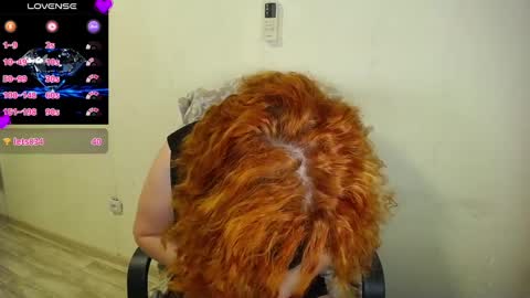 Snapshot of joanne_star chatting on 02-12-25, 09:43 SweetGinger online show from 02-12-25, 09:43