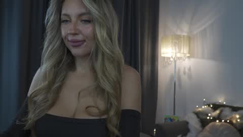 Snapshot of joannee chatting on 11-15-25, 01:47 Joanne online show from 11-15-25, 01:47