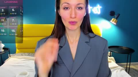 Joan online show from 01-18-26, 02:15