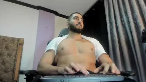 Snapshot of joao_batista_team chatting on 06-11-26, 06:22 JOAO BATISTA online show from 06-11-26, 06:22