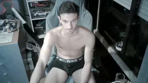 Snapshot of joaomuacho chatting on 09-10-25, 09:26 joao love online show from 09-10-25, 09:26