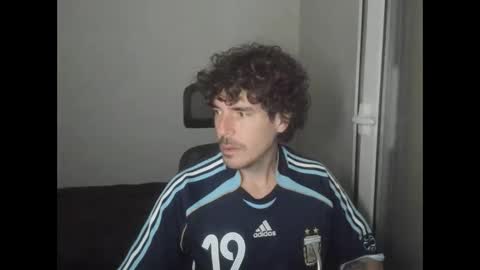 Snapshot of joaquin420_hot chatting on 02-12-26, 05:35 joaquin420_hot online show from 02-12-26, 05:35