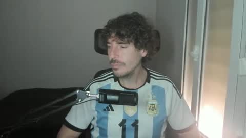 Snapshot of joaquin420_hot chatting on 02-19-26, 10:33 joaquin420_hot online show from 02-19-26, 10:33