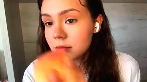 Mila online show from 03-18-26, 08:50