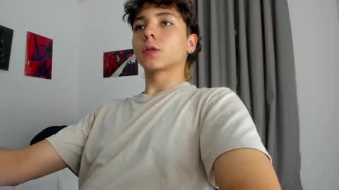 Snapshot of joe23___ chatting on 09-18-25, 12:01 Joe online show from 09-18-25, 12:01