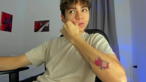 Snapshot of joe23___ chatting on 10-05-25, 02:21 Joe online show from 10-05-25, 02:21