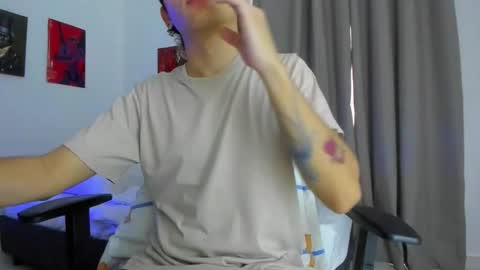 Snapshot of joe23___ chatting on 10-17-25, 08:33 Joe online show from 10-17-25, 08:33