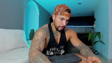 Snapshot of joe_esthetic chatting on 01-21-25, 02:43 joe_esthetic online show from 01-21-25, 02:43