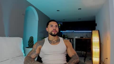 Snapshot of joe_esthetic chatting on 02-14-25, 11:42 joe_esthetic online show from 02-14-25, 11:42