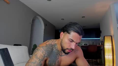 Snapshot of joe_esthetic chatting on 12-03-25, 01:57 joe_esthetic online show from 12-03-25, 01:57