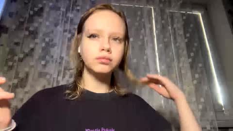 Snapshot of joeannfurgison chatting on 02-05-26, 10:09 Aurora online show from 02-05-26, 10:09