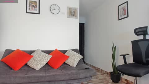 Snapshot of joelandalexa chatting on 01-27-25, 08:17 joelandalexa online show from 01-27-25, 08:17