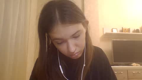 Jennifer online show from 10-12-25, 02:05