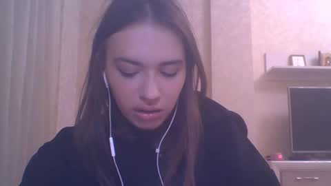 Jennifer online show from 10-27-25, 05:17